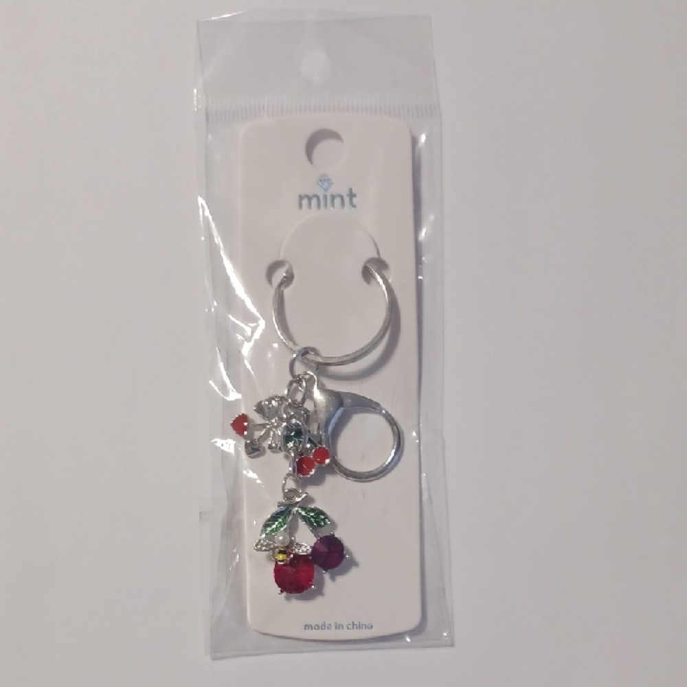 Cherry/Heart/Bee Keychain - Picture 1 of 3
